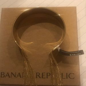 Stylish bangle by banana republic